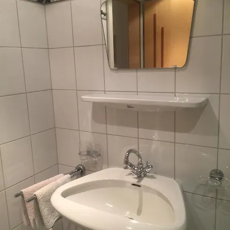 Gaestehaus Schoepf Elsa *