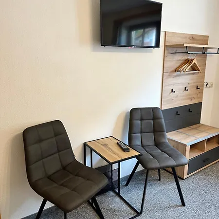 לינה וארוחת בוקר Gaestehaus Schoepf Elsa לאנגנפלד