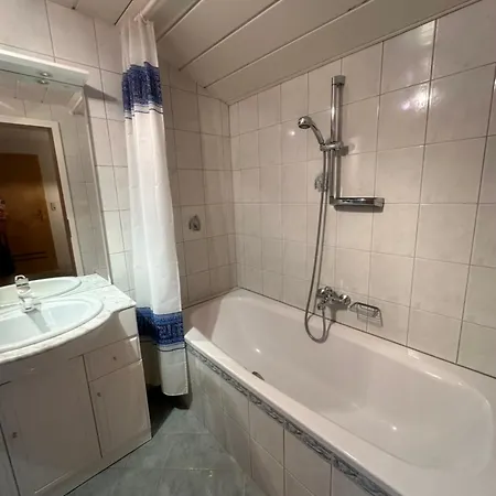 לינה וארוחת בוקר Gaestehaus Schoepf Elsa