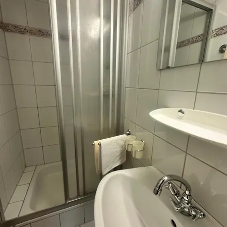 Gaestehaus Schoepf Elsa Отель типа 